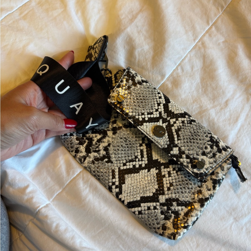 Snakeskin Pattern Wristlet - Picture 2 of 4